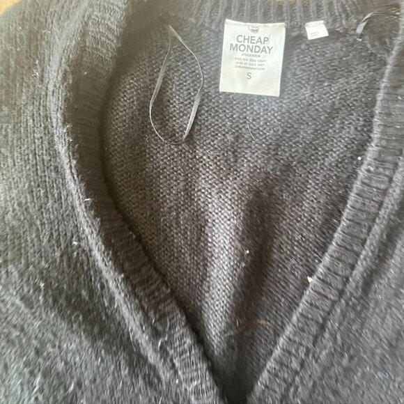 Cheap Monday Hook chunky knit zip Front Cardigan Black small oversized - Picture 10 of 13